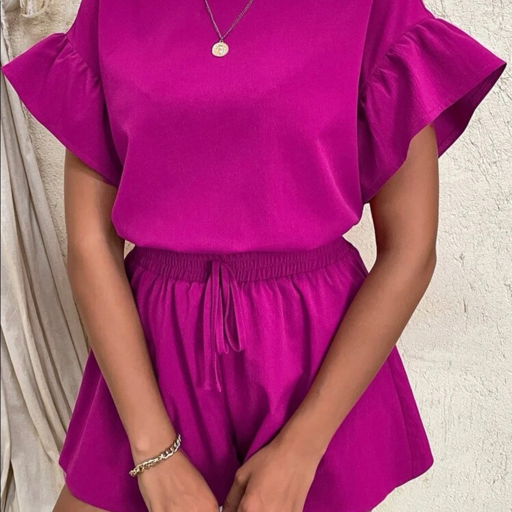 SHEIN Flounce Sleeve Blouse & Tie Waist Shorts